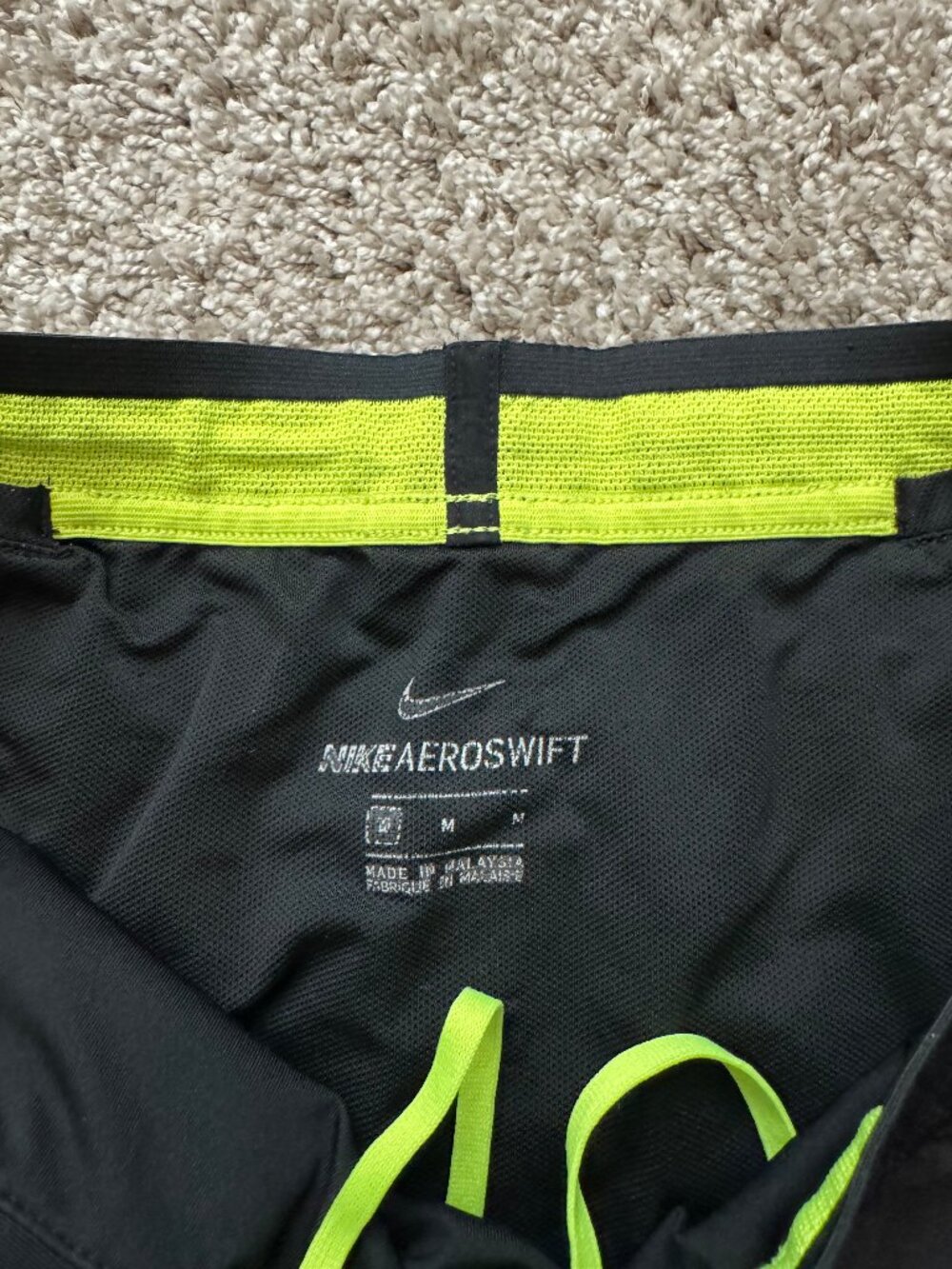 Nike Mens Black/Green 2-inch Aeroswift Split Shorts Running Size M - Picture 2 of 5